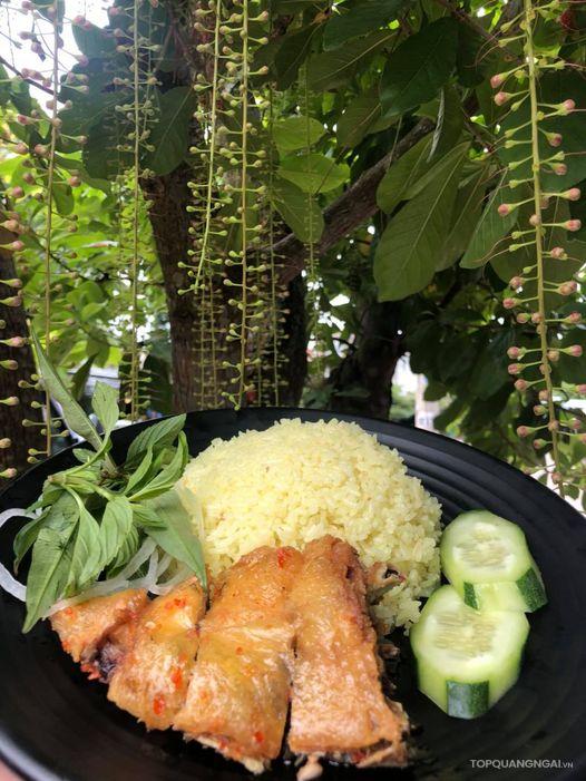 quán cơm gà ngon Quảng Ngãi