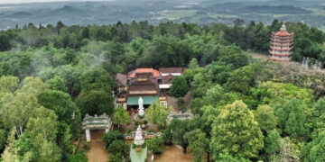ngoi chua lon o Quang Ngai 2