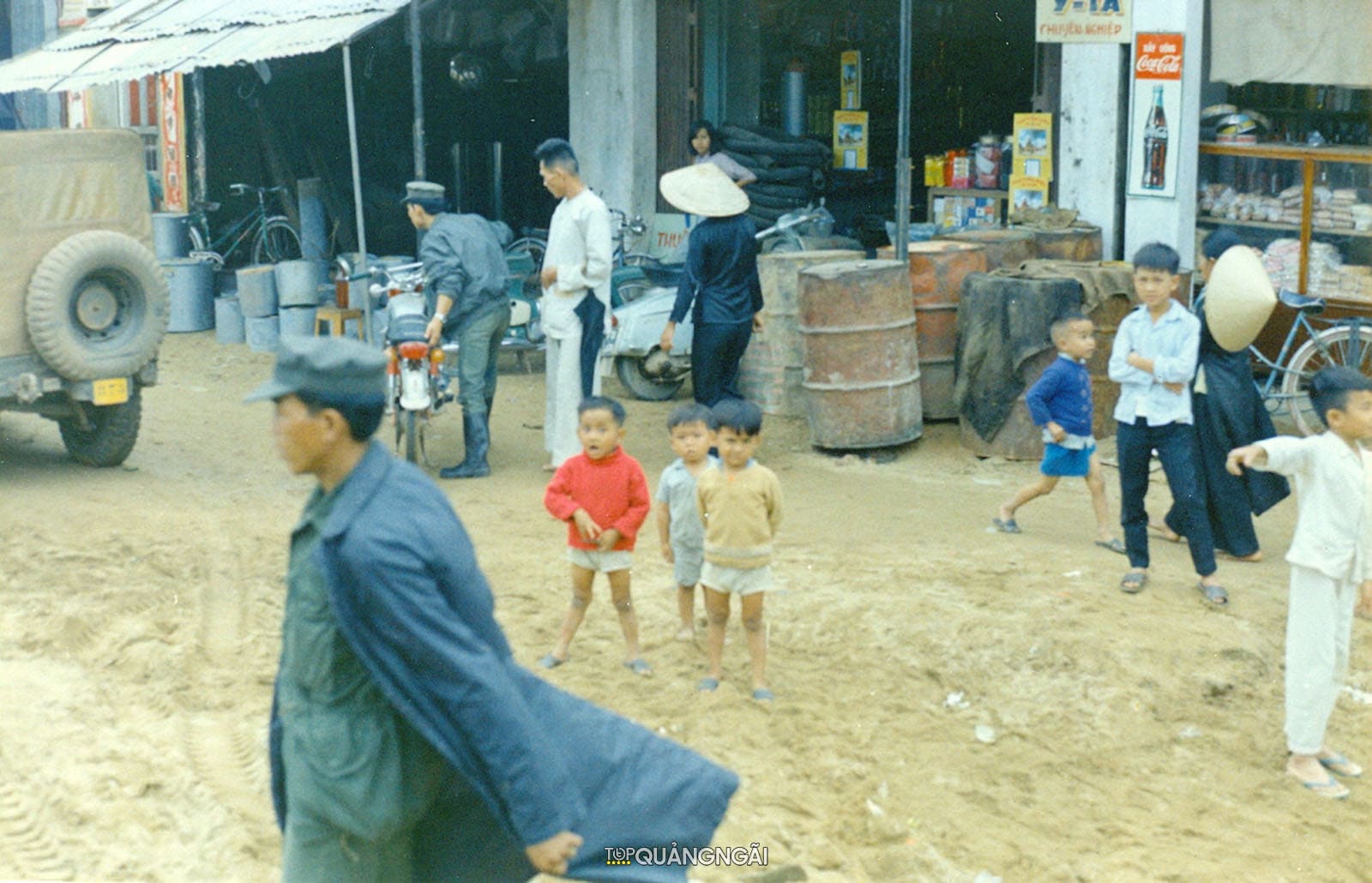 Bộ sưu tập ảnh màu về Quảng Ngãi năm 1970-1971