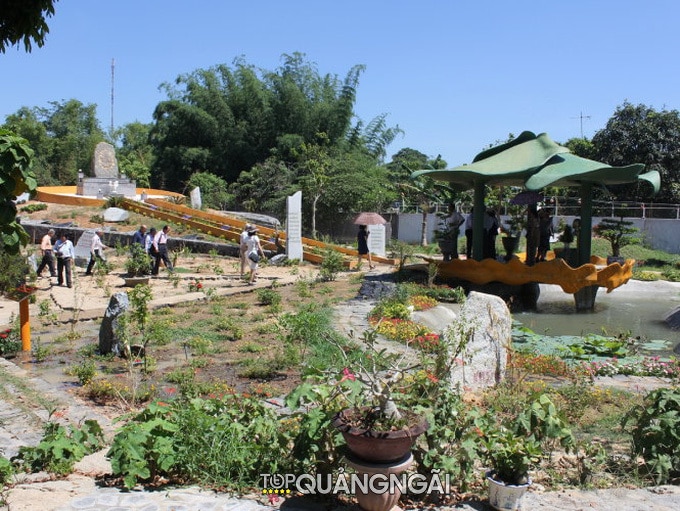 nhà thơ Bích Khê