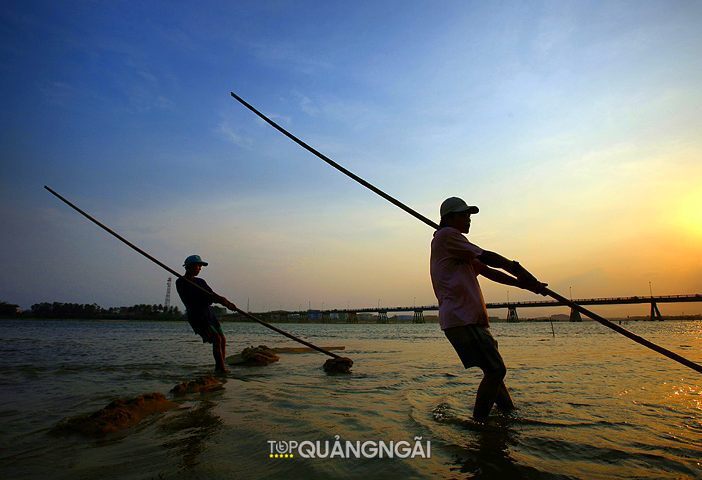 Mê đắm trước đệ nhất thắng cảnh sông Trà Quảng Ngãi Mê đắm trước đệ nhất thắng cảnh sông Trà Quảng Ngãi