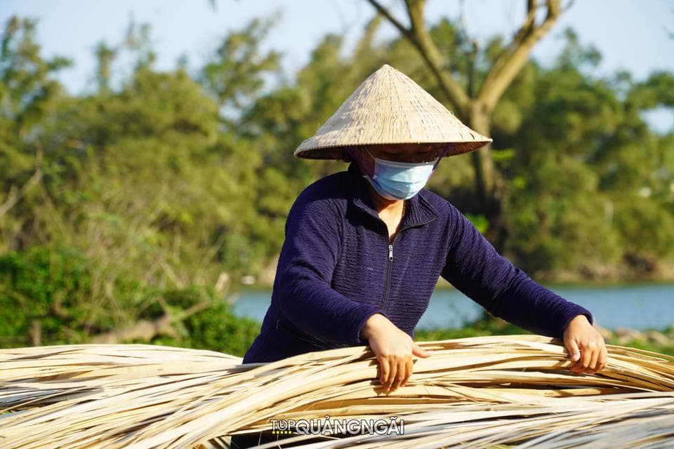 Đông Yên - Làng chẻ tre, đan thúng bên bờ sông Trà Bồng - Quảng Ngãi